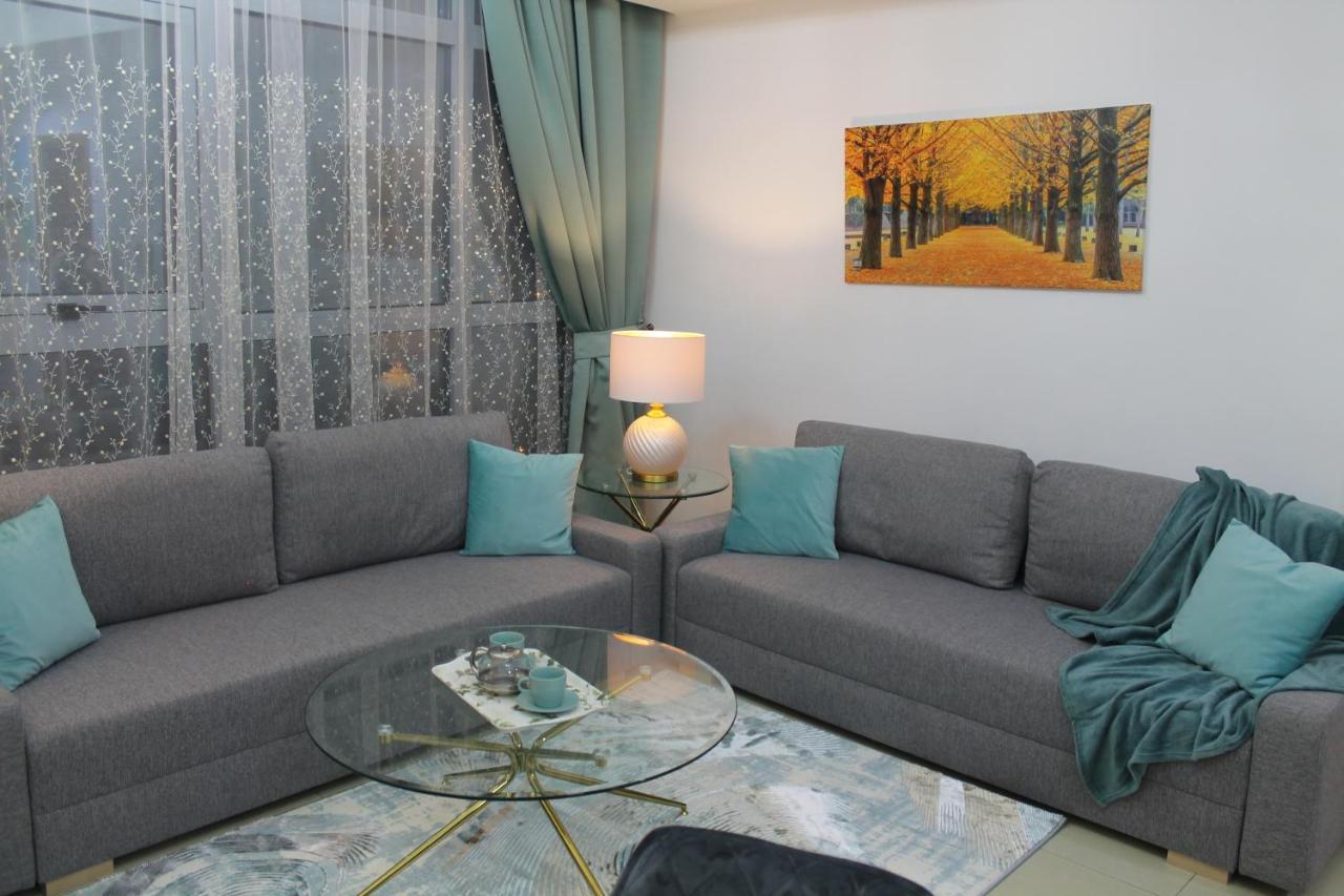 Newly Furnished One Bedroom Apartment Next To Metro & Beach In Marina Residence Dubai Esterno foto