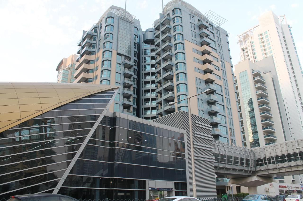 Newly Furnished One Bedroom Apartment Next To Metro & Beach In Marina Residence Dubai Esterno foto