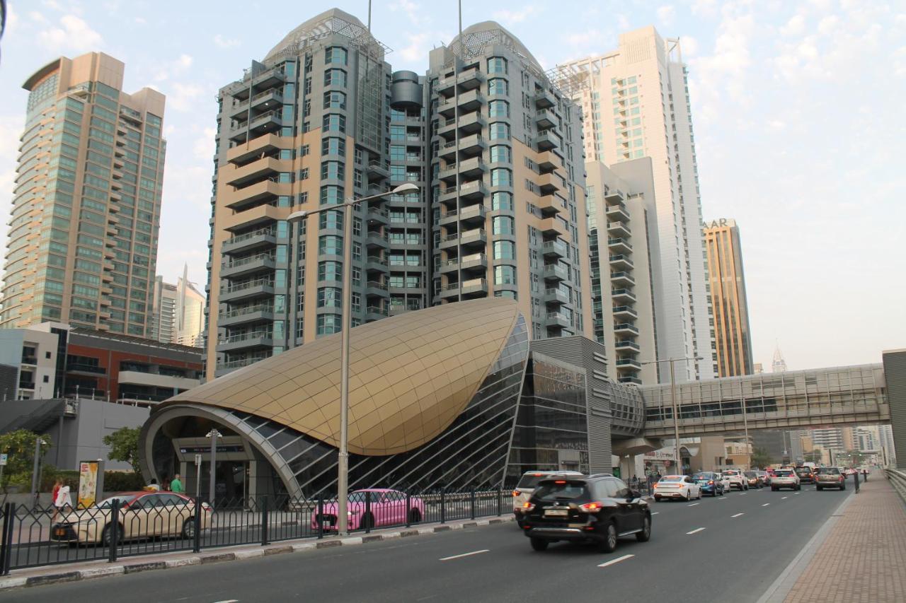 Newly Furnished One Bedroom Apartment Next To Metro & Beach In Marina Residence Dubai Esterno foto