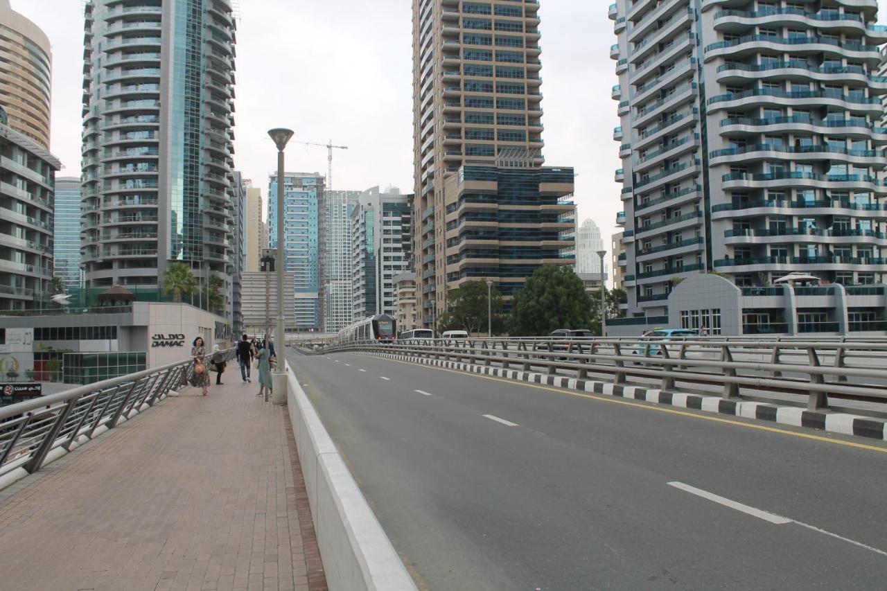 Newly Furnished One Bedroom Apartment Next To Metro & Beach In Marina Residence Dubai Esterno foto