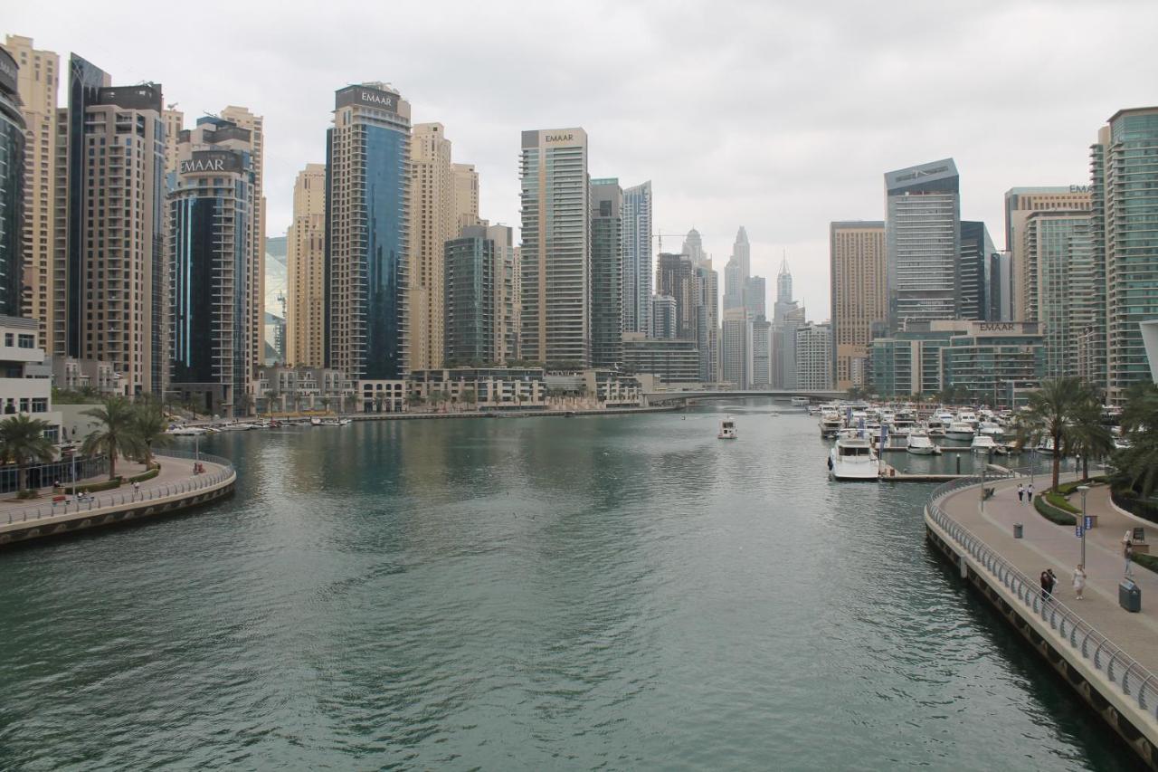 Newly Furnished One Bedroom Apartment Next To Metro & Beach In Marina Residence Dubai Esterno foto