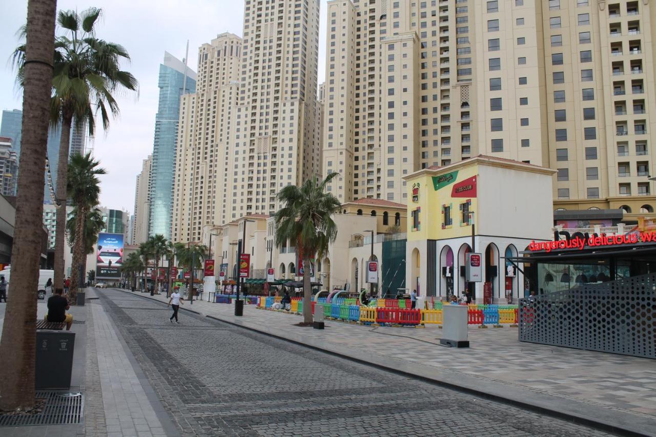 Newly Furnished One Bedroom Apartment Next To Metro & Beach In Marina Residence Dubai Esterno foto